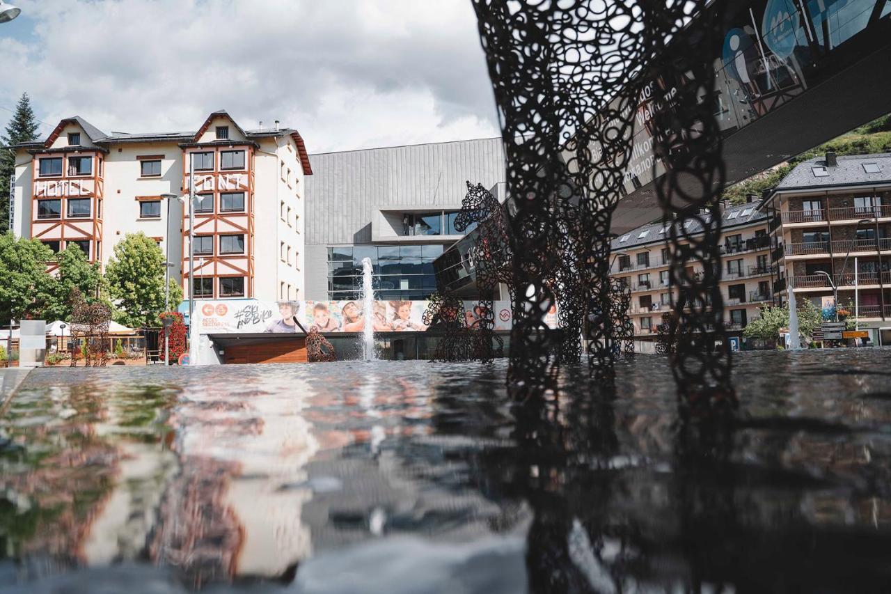 Font Andorra Hostel La Massana Zewnętrze zdjęcie