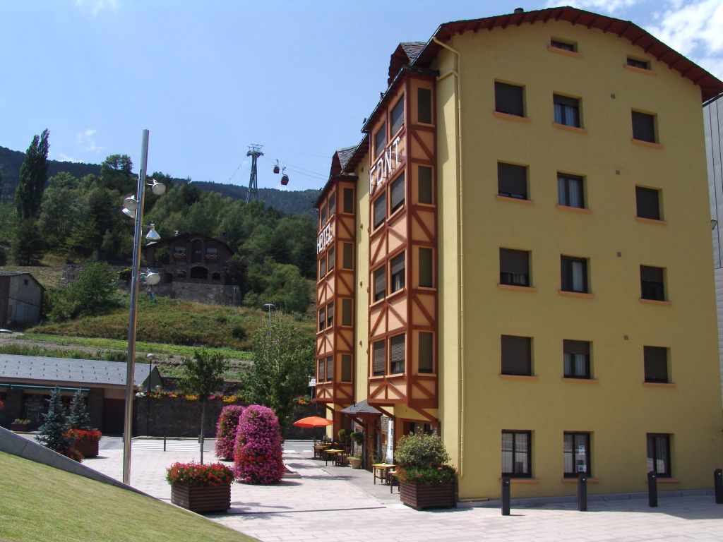 Font Andorra Hostel La Massana Zewnętrze zdjęcie