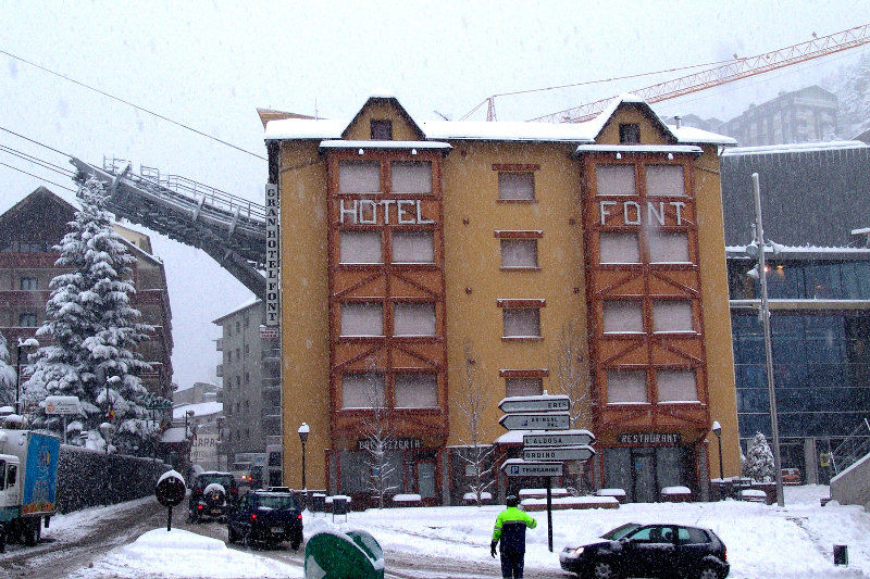 Font Andorra Hostel La Massana Zewnętrze zdjęcie